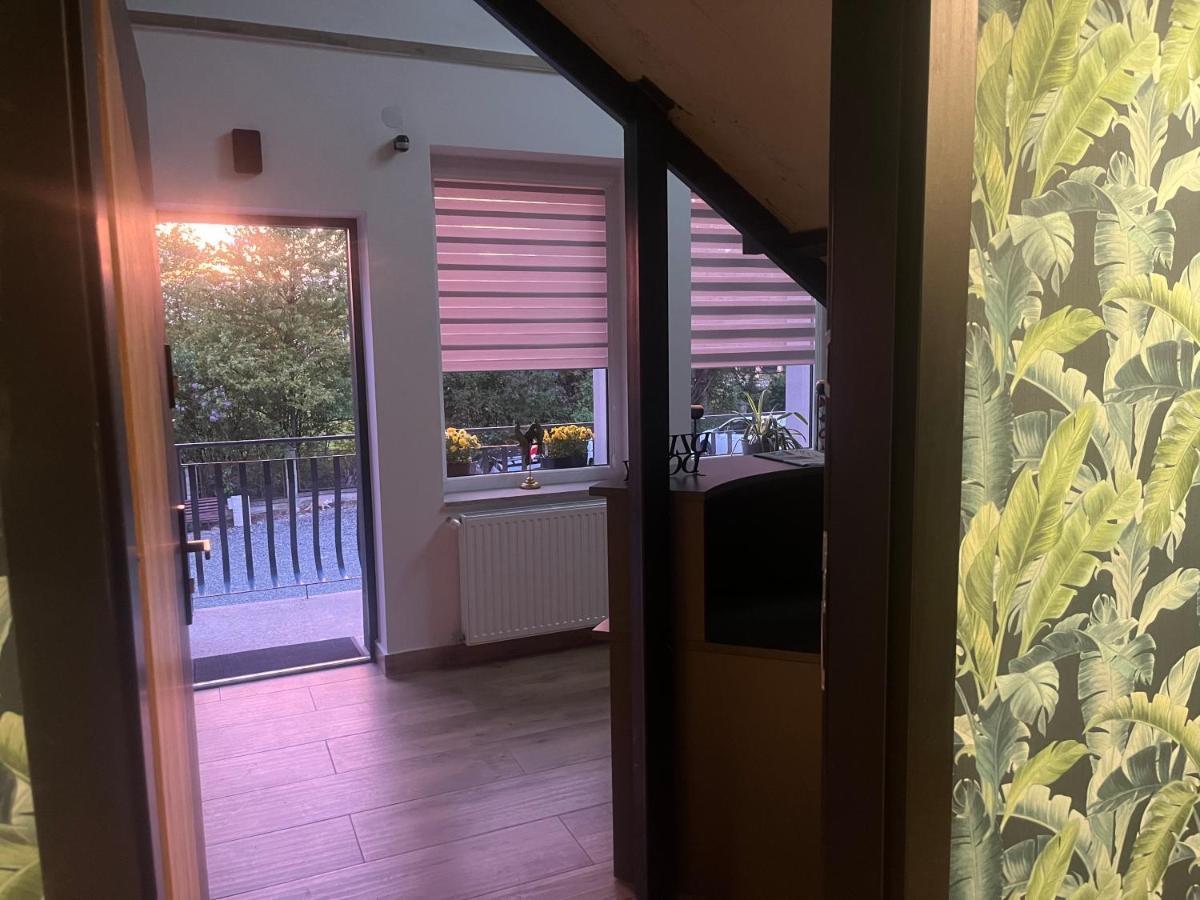 Aparthotel Happy 4 Krosno Exterior foto