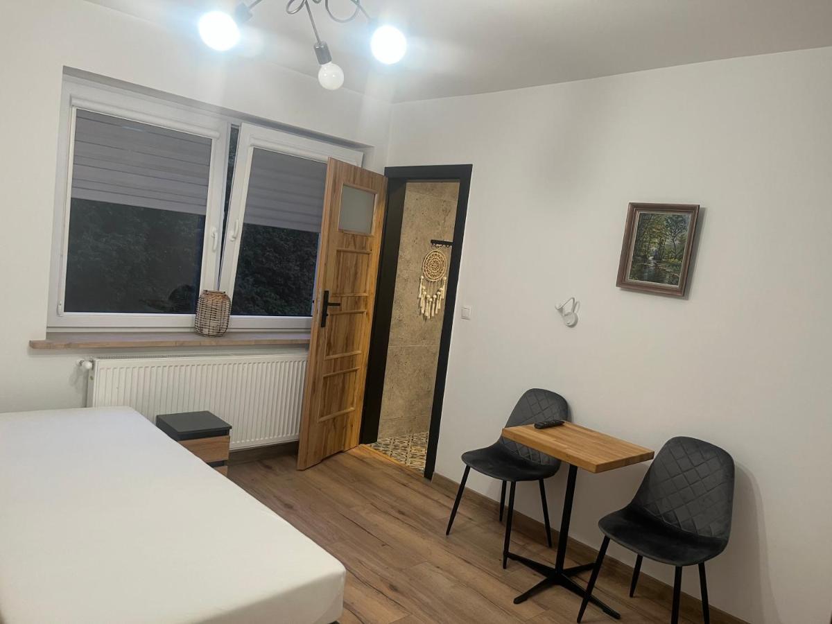 Aparthotel Happy 4 Krosno Exterior foto