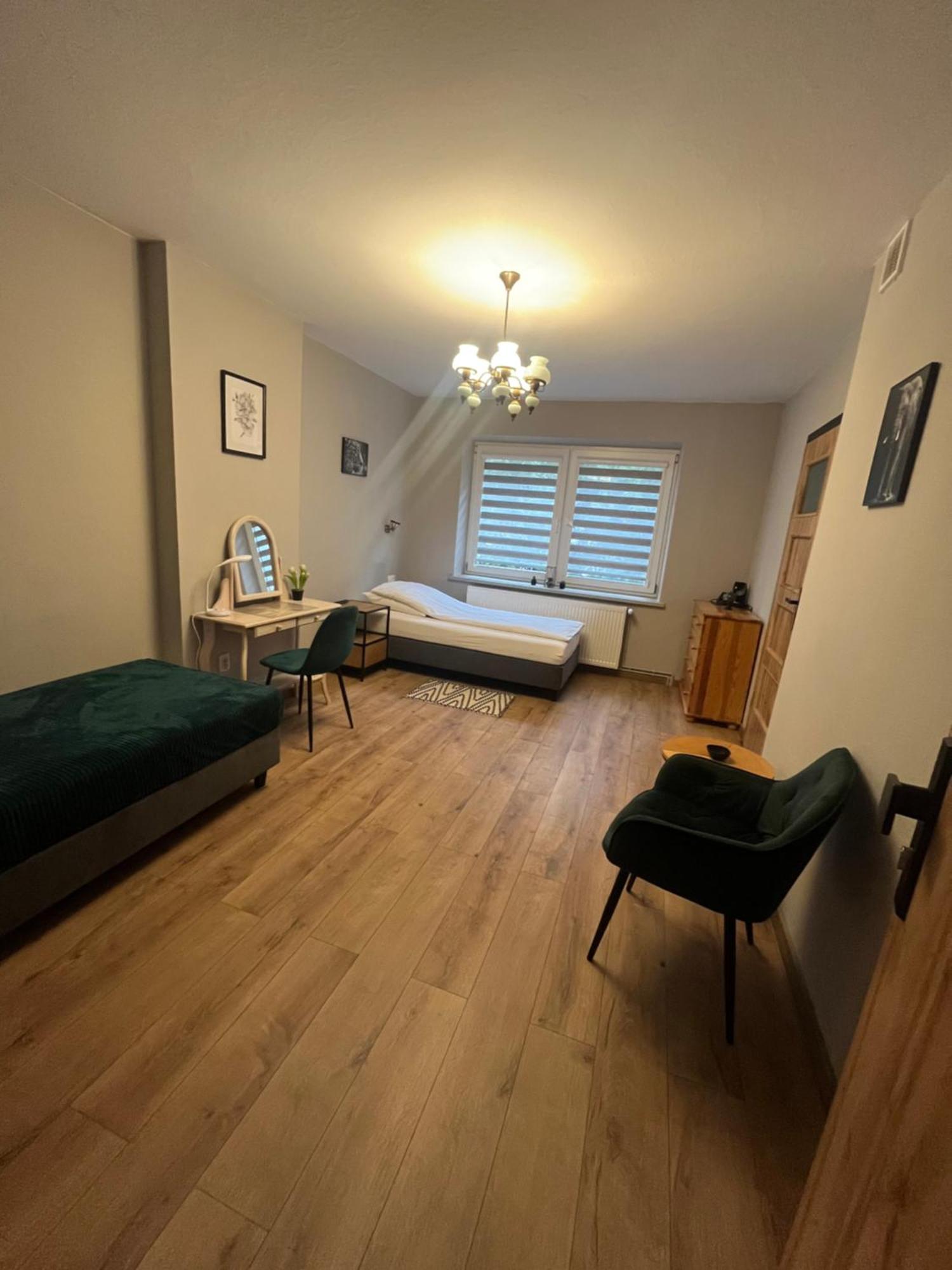 Aparthotel Happy 4 Krosno Exterior foto